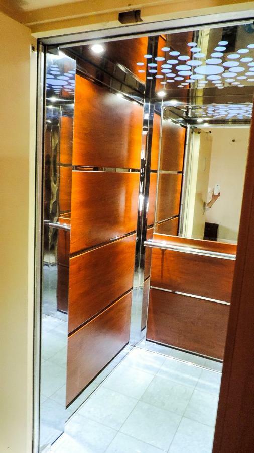 Penthouse Deluxe Apartment At ピレウス エクステリア 写真